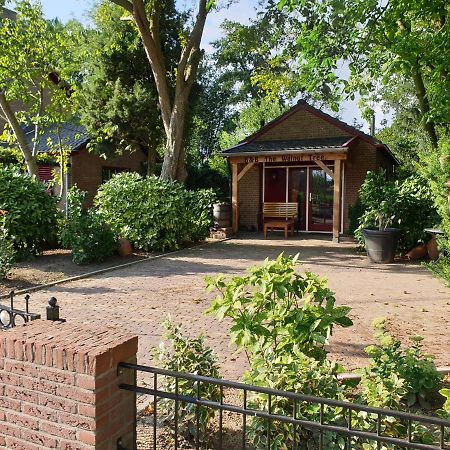 The Walnut Tree Bed & Breakfast Hellevoetsluis Dış mekan fotoğraf