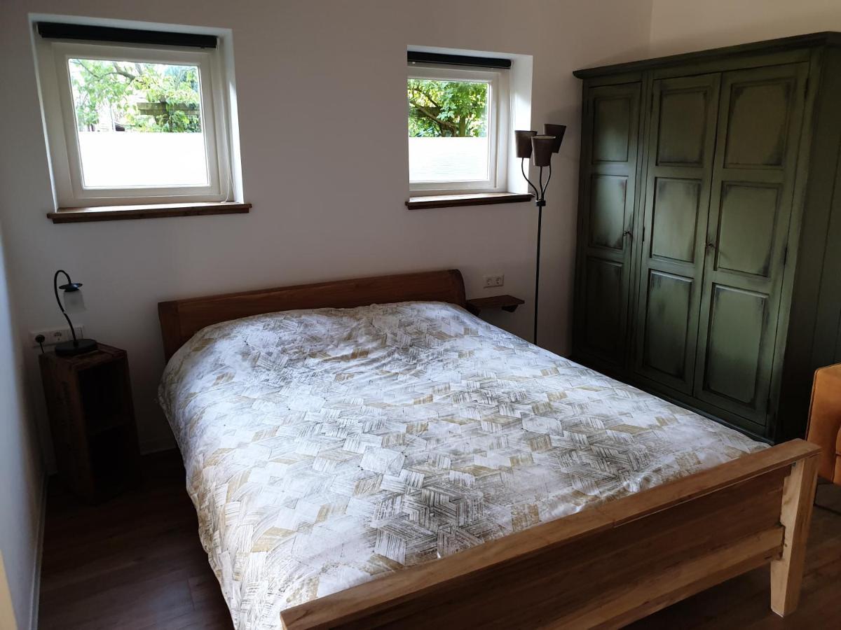 The Walnut Tree Bed & Breakfast Hellevoetsluis Dış mekan fotoğraf
